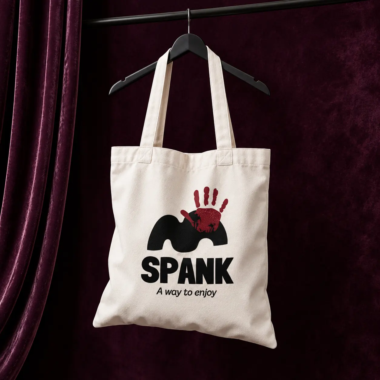 Totebag SPANK en coton ivoire sur velours aubergine